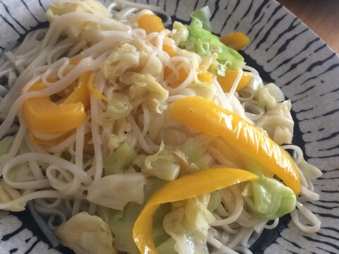 胃に優しい♪稲庭うどんと野菜の白だし炒め